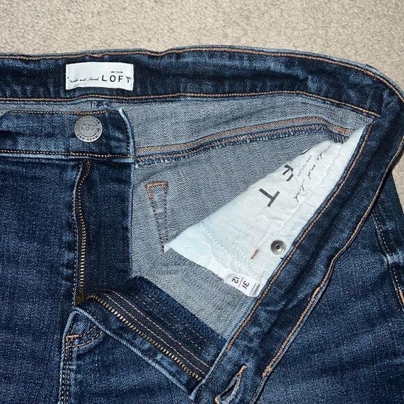 LOFT Denim Shorts 💙 - Picture 5 of 5